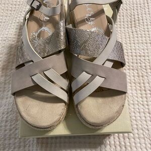 Women's Beige Strappy Sandals